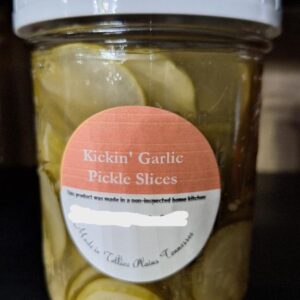 Kickin' Garlic Pickle Slices